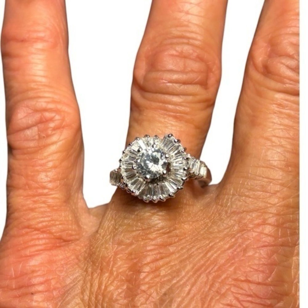 NEW Silvertone and CZ Coctail Ring Size 8 Solitaire and Stairstep Baguettes